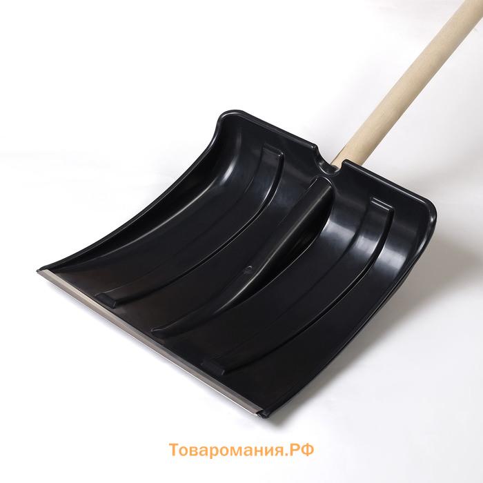 Лопата для уборки снега, пластиковый ковш 380×365 мм, металлическая планка, деревянный черенок, «Снеговик»
