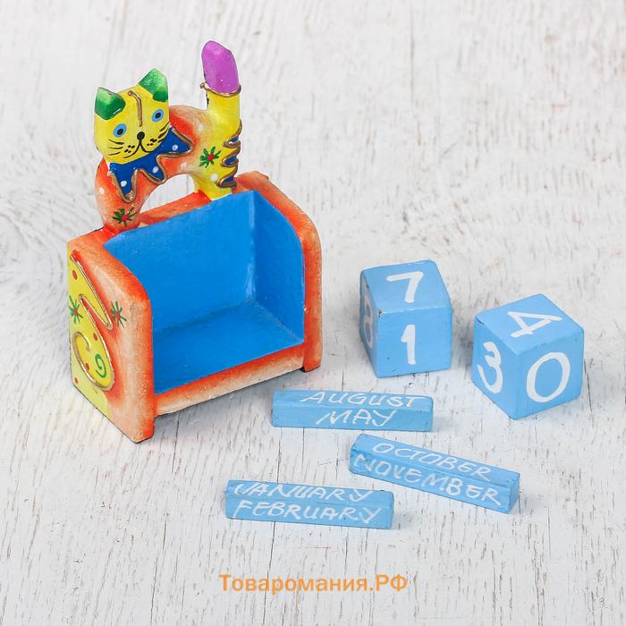 Деревянный календарь "Котёнок"7х4х10 см  МИКС (2 языка)