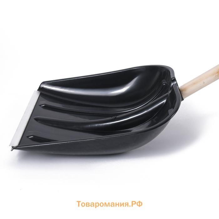 Лопата для уборки снега, пластиковый ковш 410×415 мм, металлическая планка, деревянный черенок, с ручкой