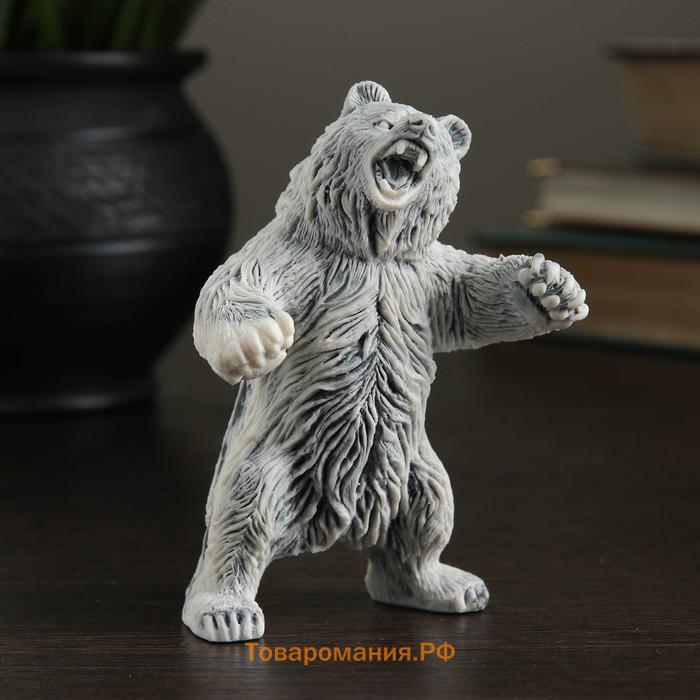 Фигурка «Медведь в ярости», 11 см